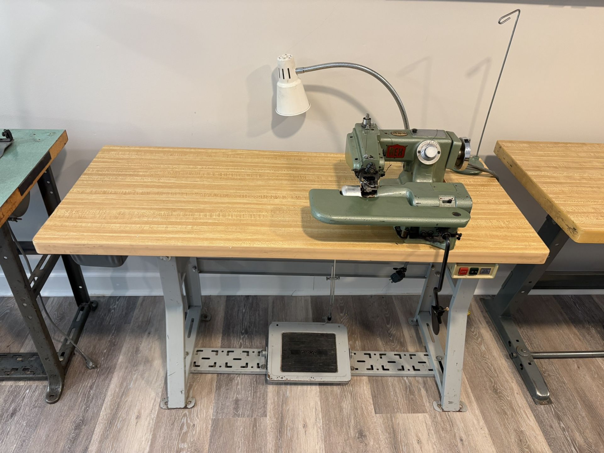 Industrial blind stitch machine