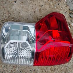 Toyota Tundra Left Taillight 