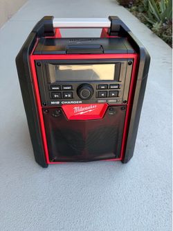 Milwaukee Radio M 18