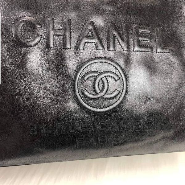 louis, gucci, chanel for Sale in St. Louis, MO - OfferUp