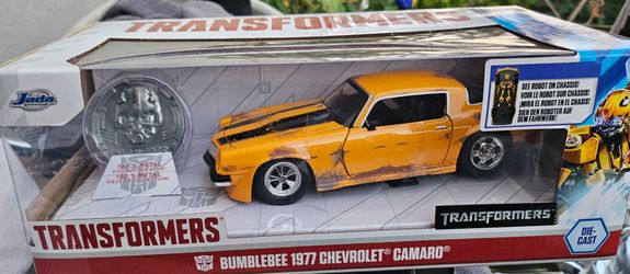 Jada Transformers Bumblebee 1977 Chevy Camaro Bumble Bee Transformers w coin Die-Cast