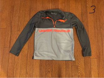 Boys Under Armour Long Sleeve Shirt-Size Small