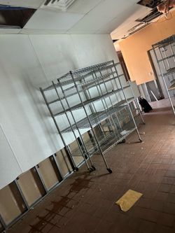 Shelf’s metal