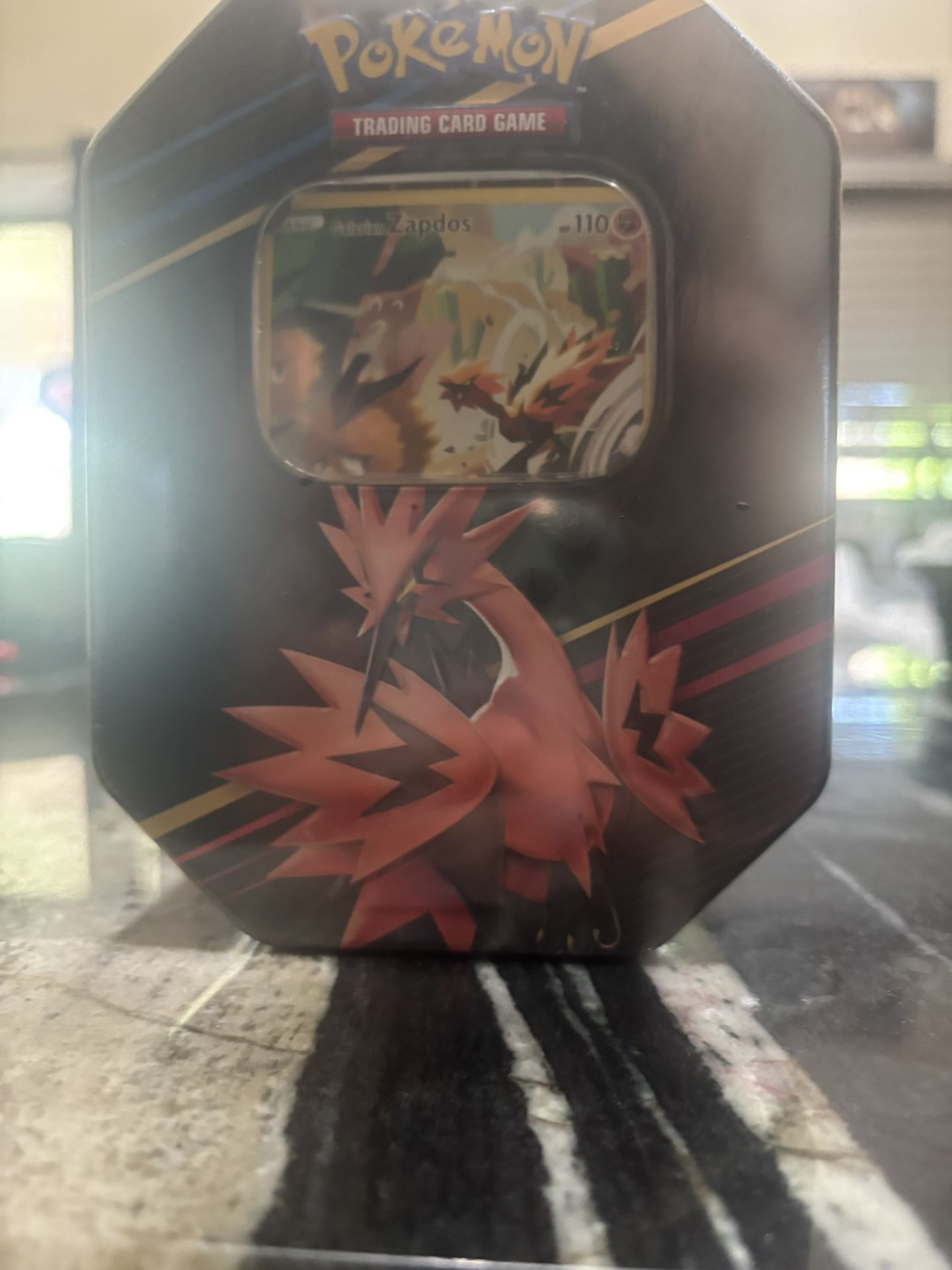 Pokemon Crown Zenith Tin