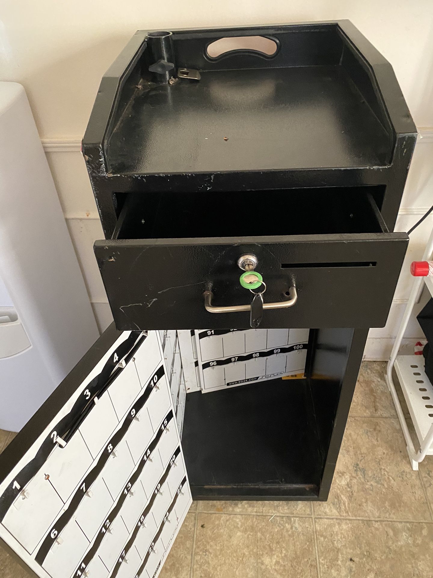 Standard Valet podium