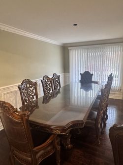 Dining Room Table 
