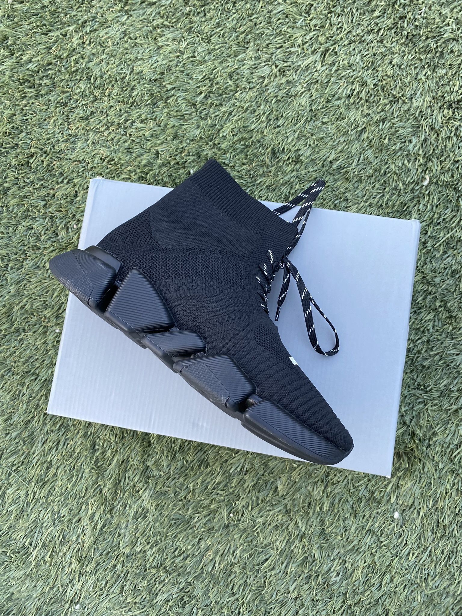 Balanciaga Laces
