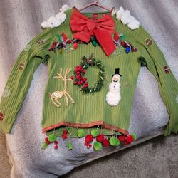 UGLY CHRISTMAS SWEATER
