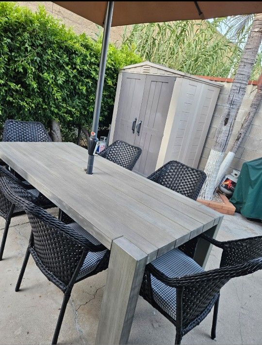 Patio Set 9pc Dining Set/Outdoor Furniture/Cash Only