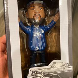 Ice Cube Bobble Head