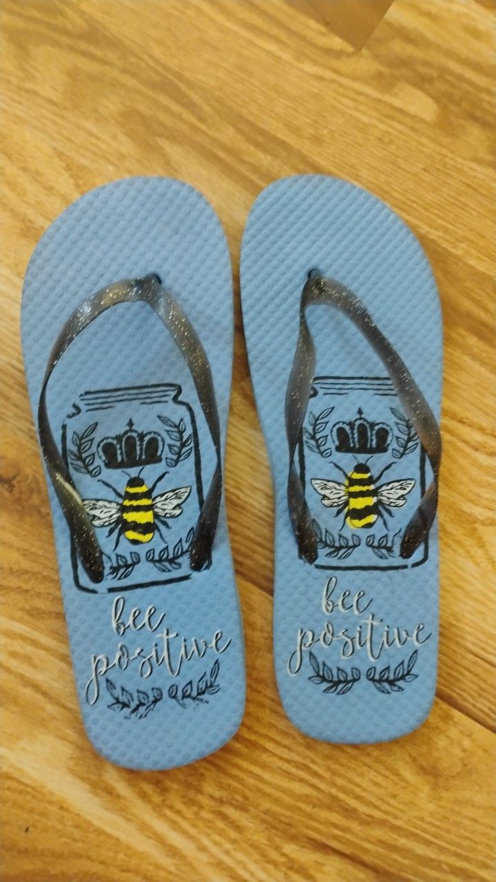 Size 8-9 Women's size 