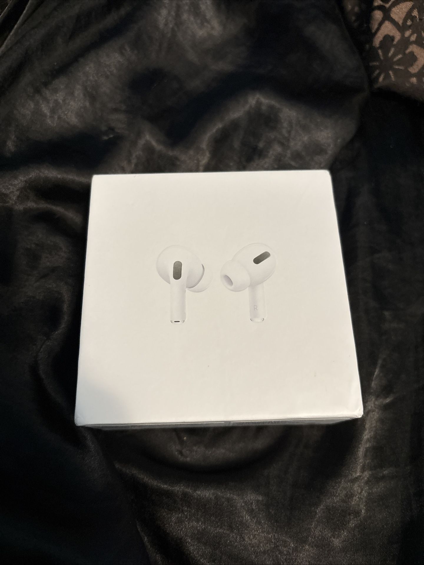 AirPod Pros 2nd Generation MagSafe Charging Case USB-C, Sealed