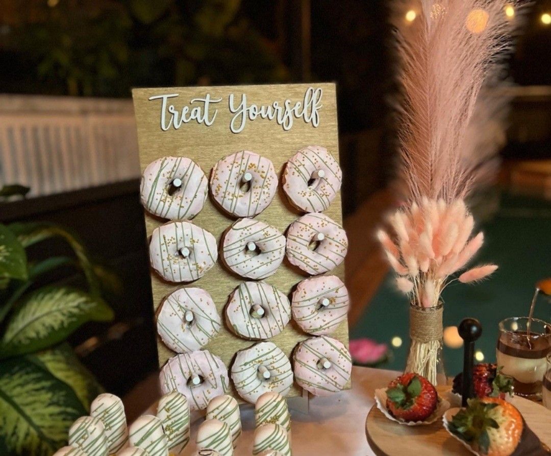 Donut Wall