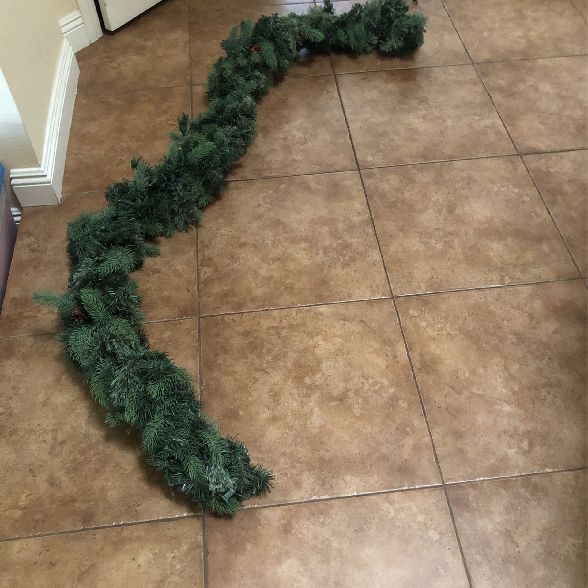 THE HOLIDAYS ARE HERE! Don’t Pay High Retail PricesGarland: 2, 9 Ft Pieces . Thick, Beautiful, Lighted