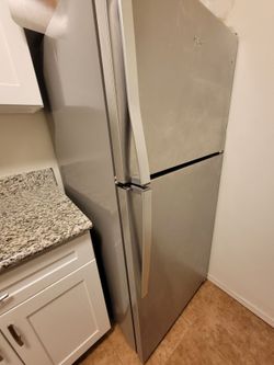 Refrigerator whirlpool