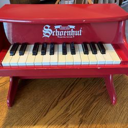 SCHOENHUT PIANO CO. child’s Size Red 25 Keys EUC
