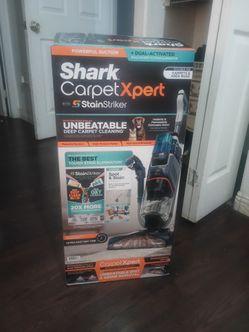 Shark CarpetXpert with StainStriker Carpet Cleaner