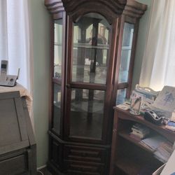 Corner curio cabinet