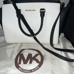 Limited Addition Michael Kors Purse 