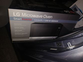 LG 1.5 cu ft 1200-Watt Countertop Microwave