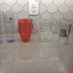 **University Of Arizona Wildcats 16 Oz Cup**TREASURE ISLAND CASINO PIRATE SKULL 32 OZ** Light Up Pool Party Cups**