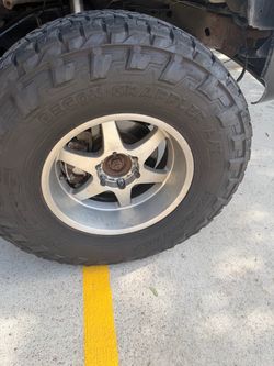 6x139.7 37x12.50r18