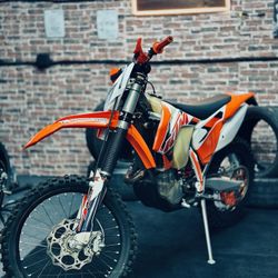 2019 KTM 690 Enduro