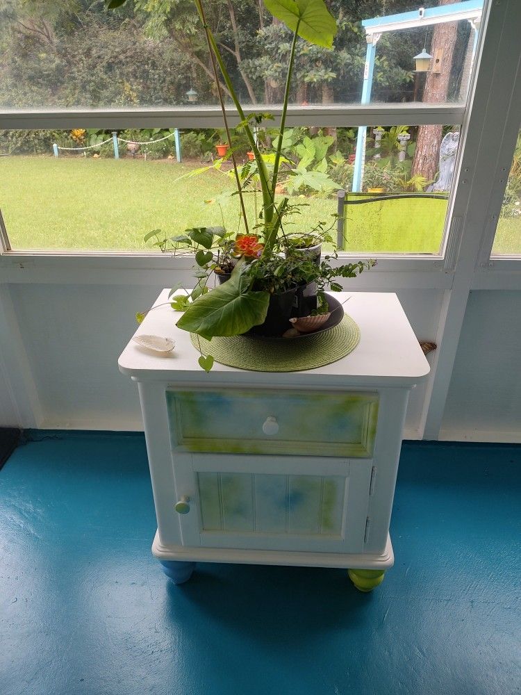 Margarita Vill Stand And Fairy Plant Bowl