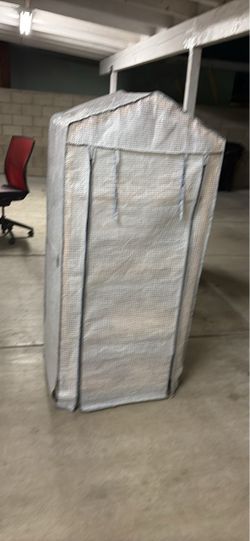 Portable Mini Greenhouse with Zippered Cover