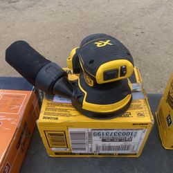 Dewalt Lijadora Only Tool 