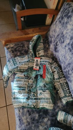 JURRASIC PARK REVERSIBLE JACKET BRAND NEW WITH TAGS  SIZE 6