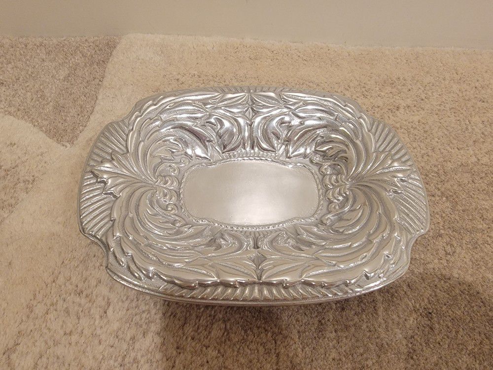 Vintage Wilton Pewter Armetale Acanthus Small Oval Tray

