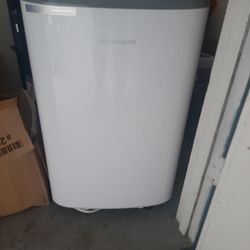 Frigidaire Portable Air Conditioner  for Rooms, Up to 350 Sq