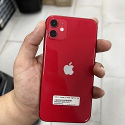 iPhone 11 Factory Unlocked 64GB $299 Cash Or Card!!
