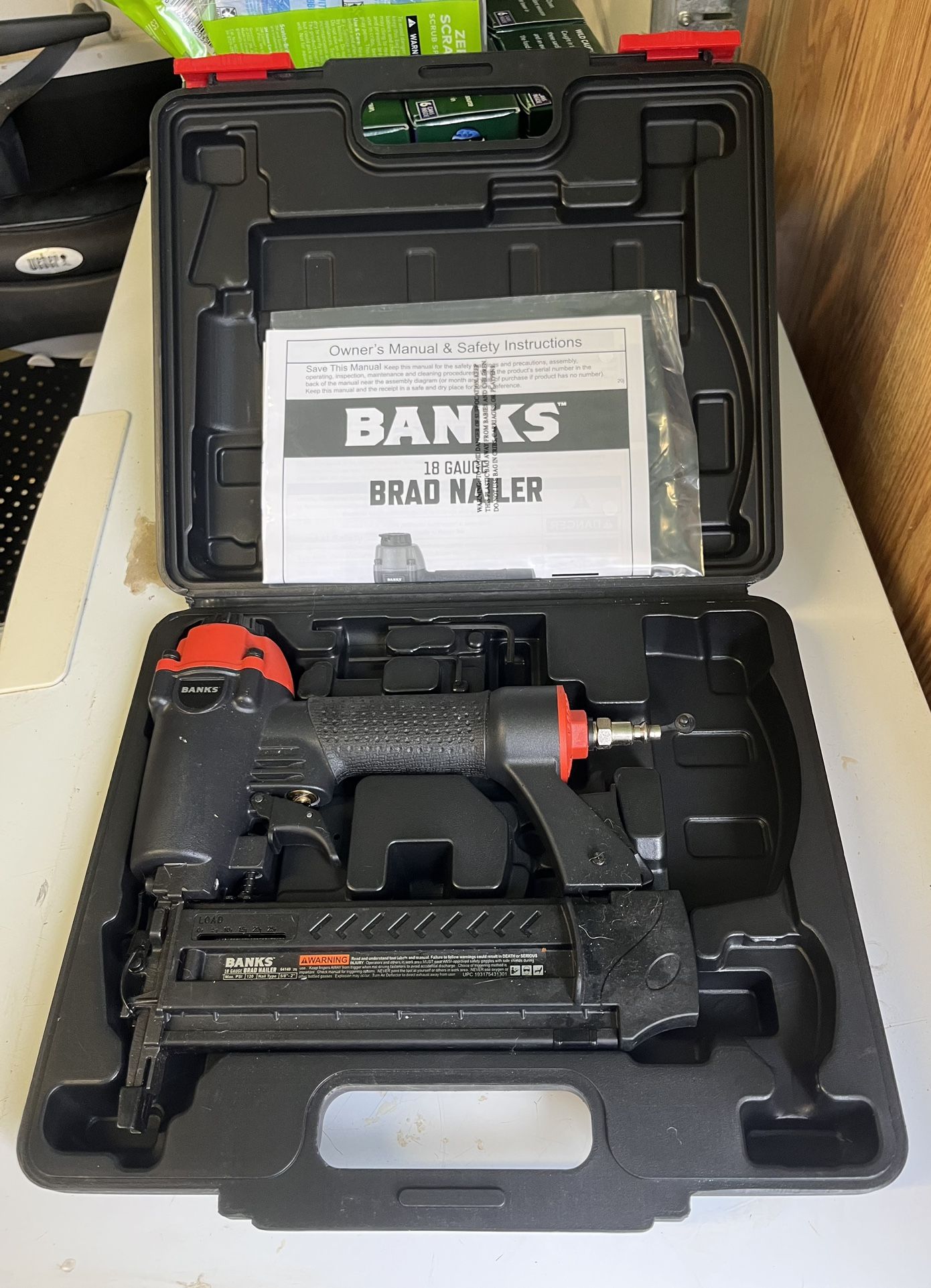 NEW Banks Brad Nailer - 18 gauge