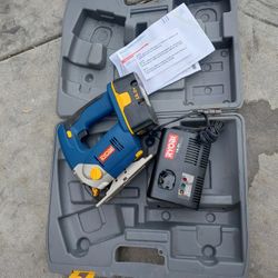 Ryobi Orbital Jig Saw 18v And Charger With Case