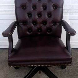 Executive Office Armchair Antique style 