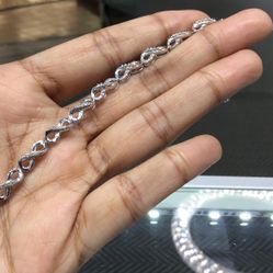 10k White Gold With Diamonds Ladies Bracelet 💎