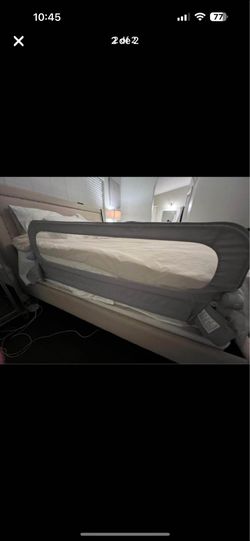 Toddler Bed Rail Guard – Like New Barandal de Seguridad para Cama de Niño – Como Nuevo