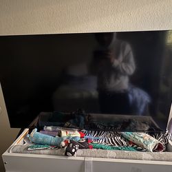 43” flat screen roku tv