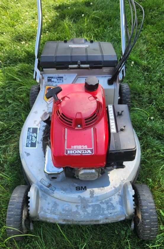 Honda HR214 Self-propelled Lawnmower