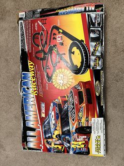 Slot Car Race Track - Life-Like