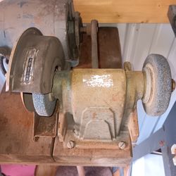 Bench Grinder With Pedalstool