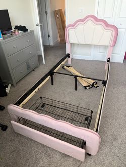 Twin platform bed