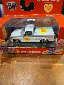 M2 Machines 1992 Chevy C1500 SS 454