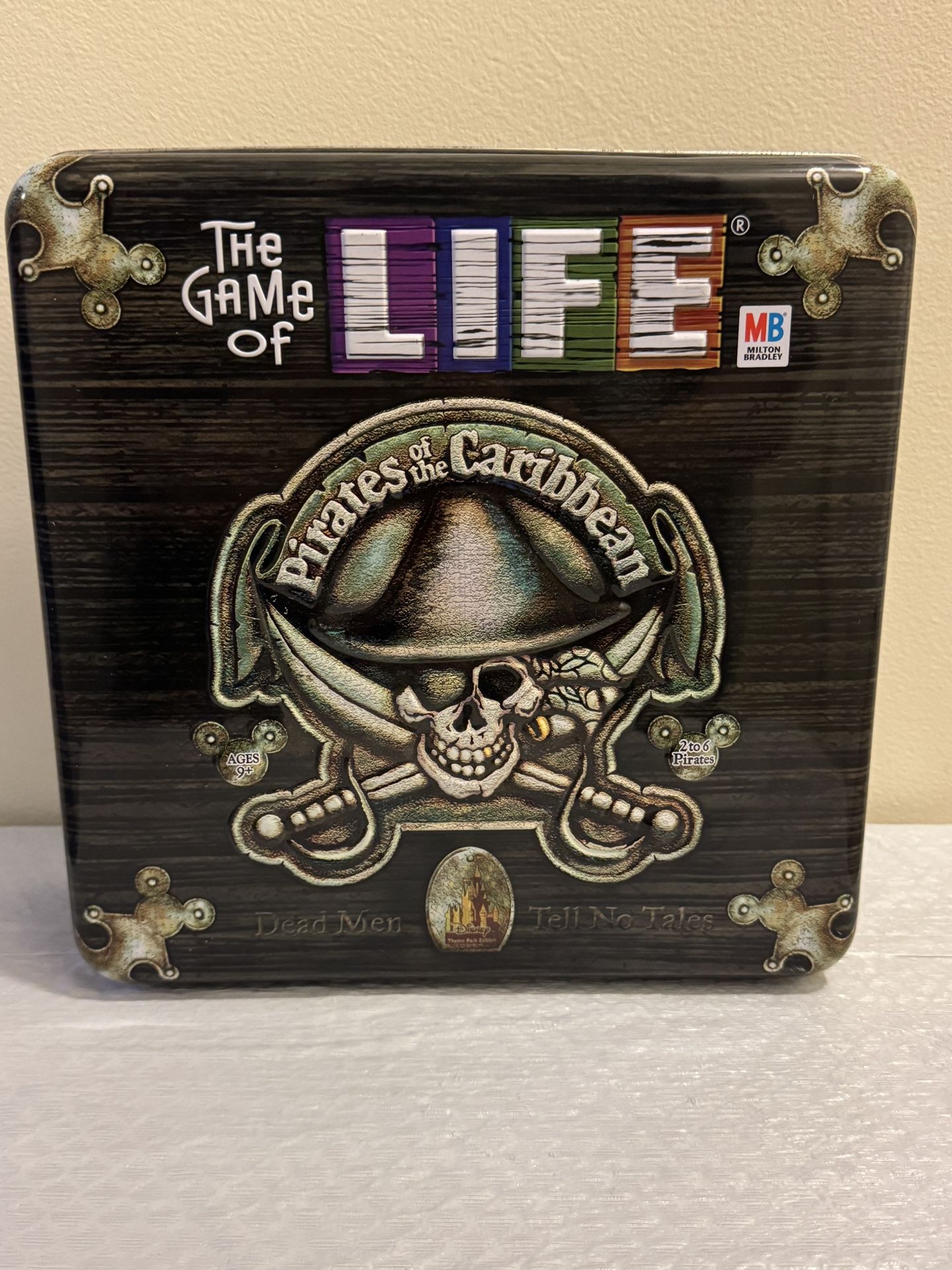 Pirates of the Caribbean The Game of Life Collector's Edition Tin COMPLETE 2004