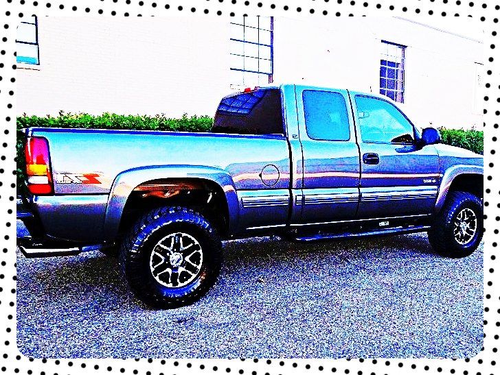 ֆ12OO 4WD Chevrolet SIlverado 4WD