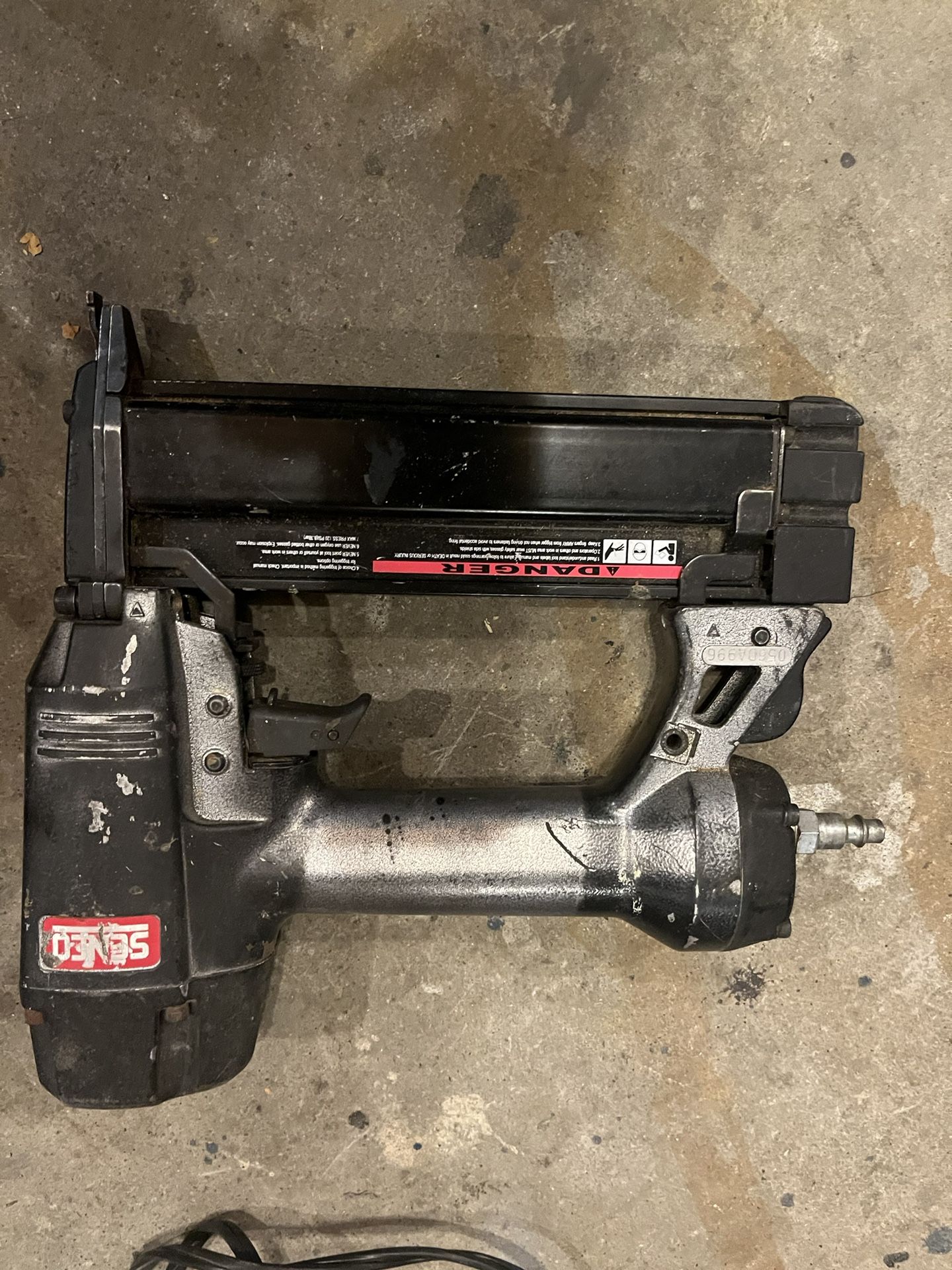 Zeno Pin Nailer