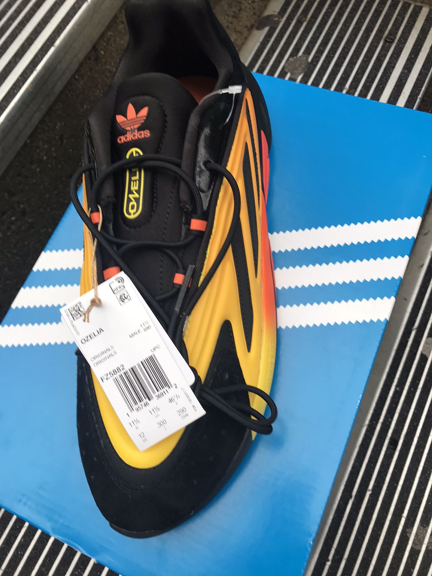 ®️®️®️ Size 12 - adidas Ozelia Low Core Black/Core Black/Semi