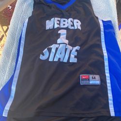 Damian Lillard college jersey